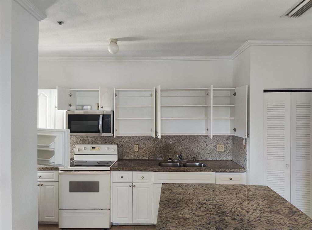 629 Southwest 2nd Street Miami, FL 33130 - Photo 2 of 14