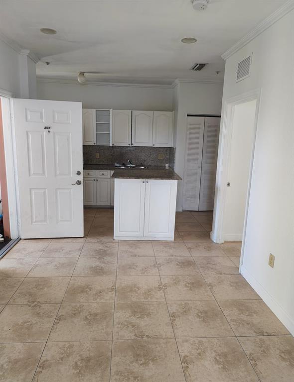 629 Southwest 2nd Street Miami, FL 33130 - Photo 7 of 14