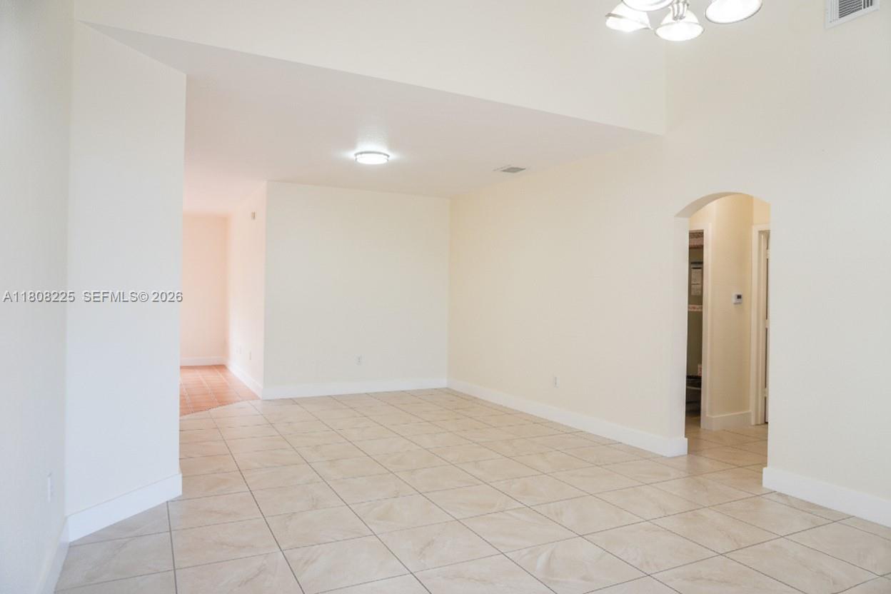22932 Southwest 113th Place Miami, FL 33170 - Photo 4 of 28