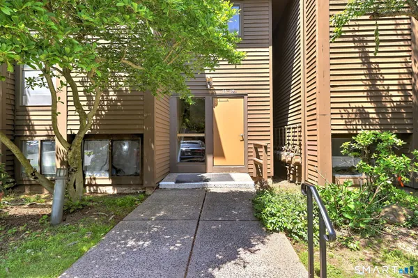 $235,000 | 900 Mix Avenue, Unit 79, Hamden, CT 06514