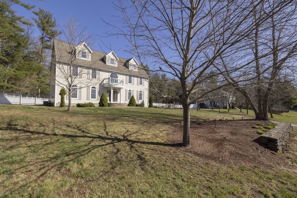 94 High Ridge Drive Raynham, MA 02767 - Photo 3 of 35 Gallery Image 3