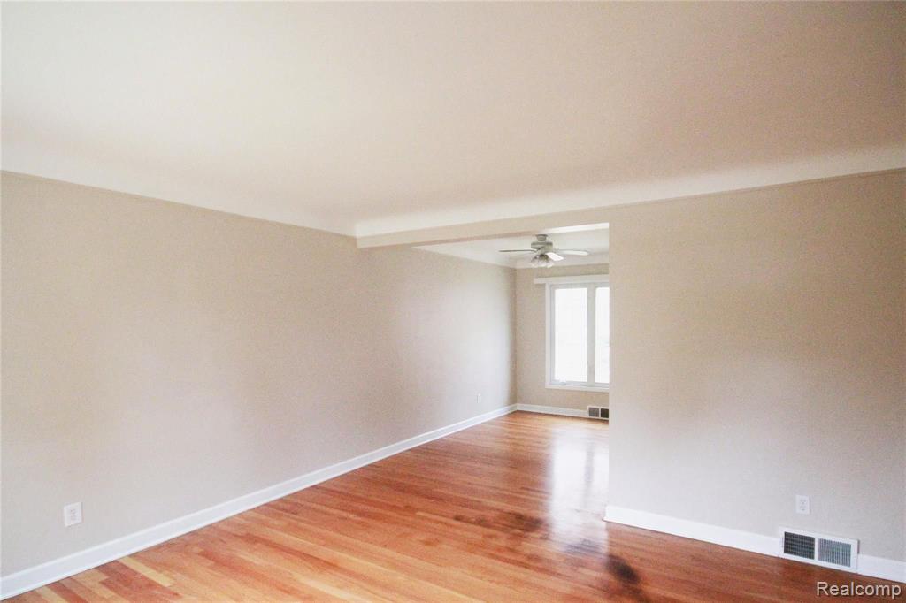 1526 West Webster Road Royal Oak, MI 48073 - Photo 5 of 38