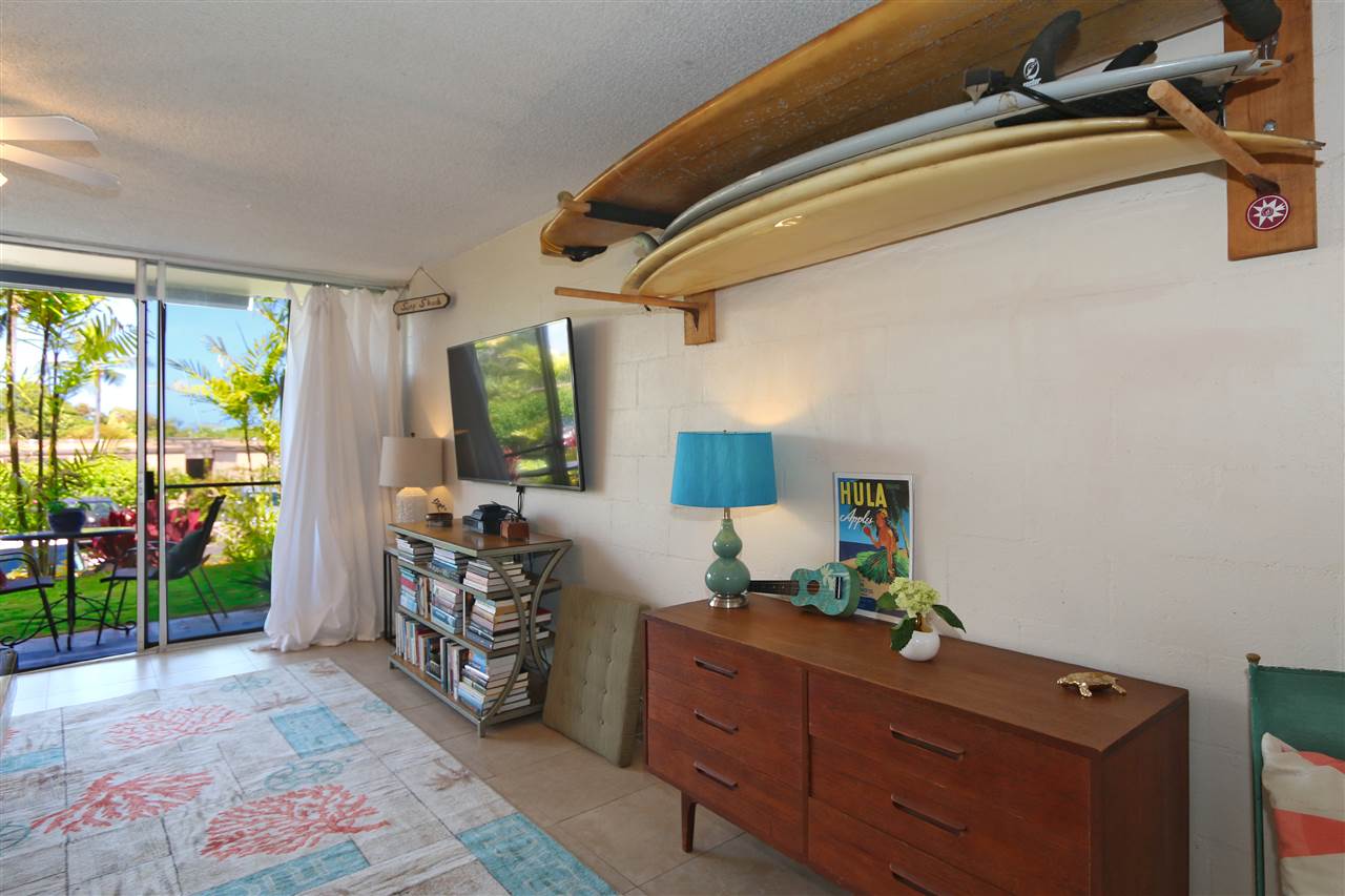 120 Hui Rd F, Unit B4 Lahaina, HI 96761 - Photo 8 of 19 a room with wooden furniture and a window