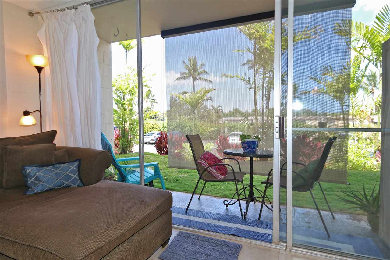 120 Hui Rd F, Unit B4 Lahaina, HI 96761 - Photo 9 of 19 a living room filled with furniture