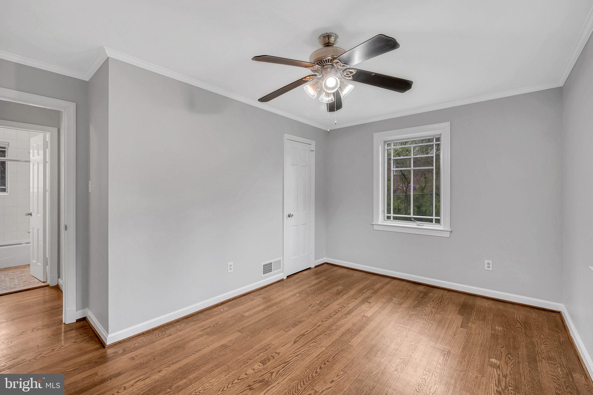 4401 Park Road Alexandria, VA 22312 - Photo 12 of 38 Room 1 of 2 on main level