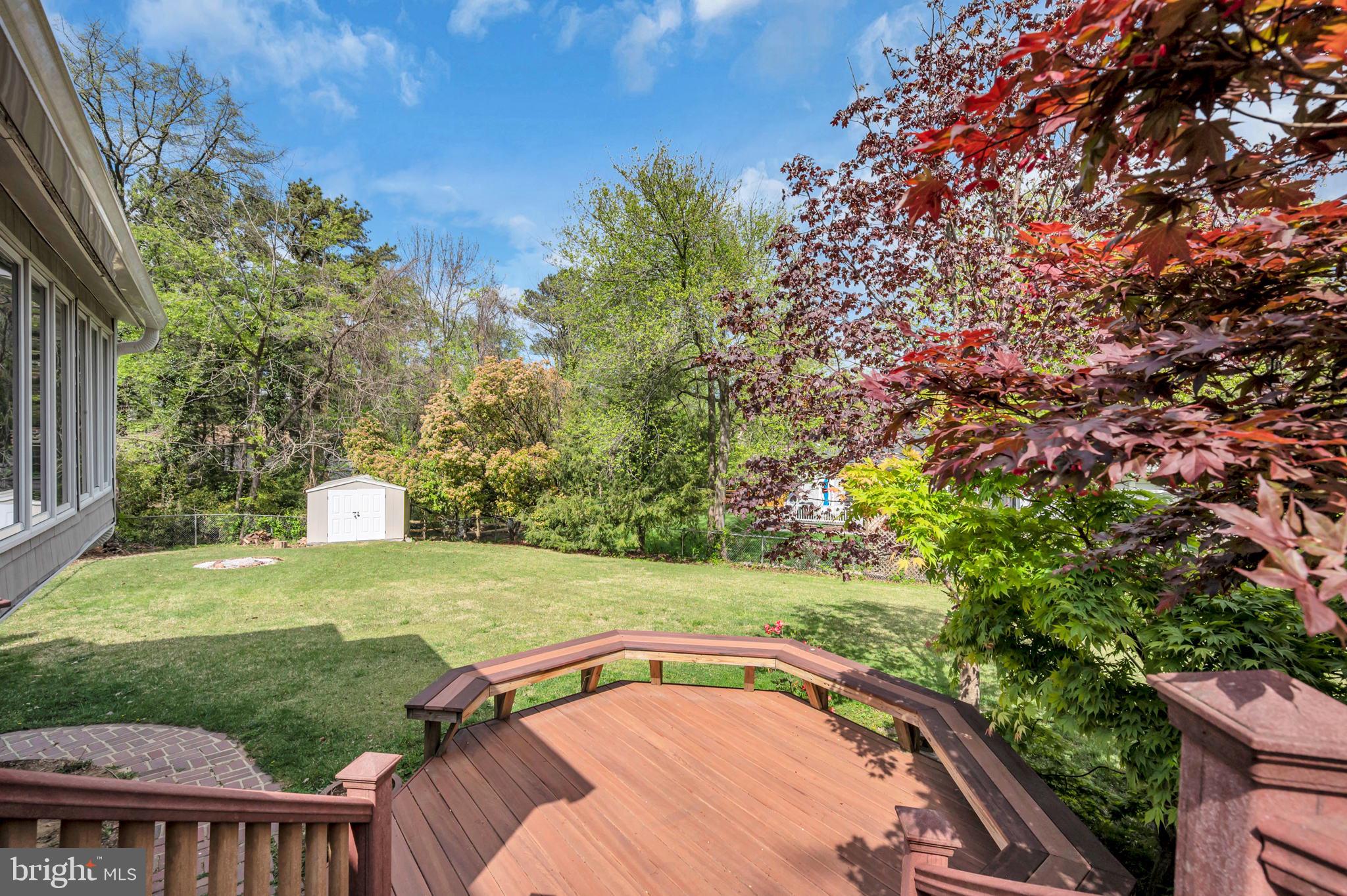 4401 Park Road Alexandria, VA 22312 - Photo 28 of 38 Second level of deck