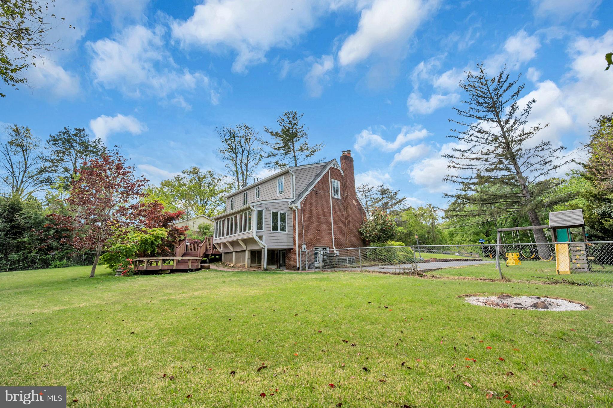 4401 Park Road Alexandria, VA 22312 - Photo 30 of 38 Half acre of flat yard