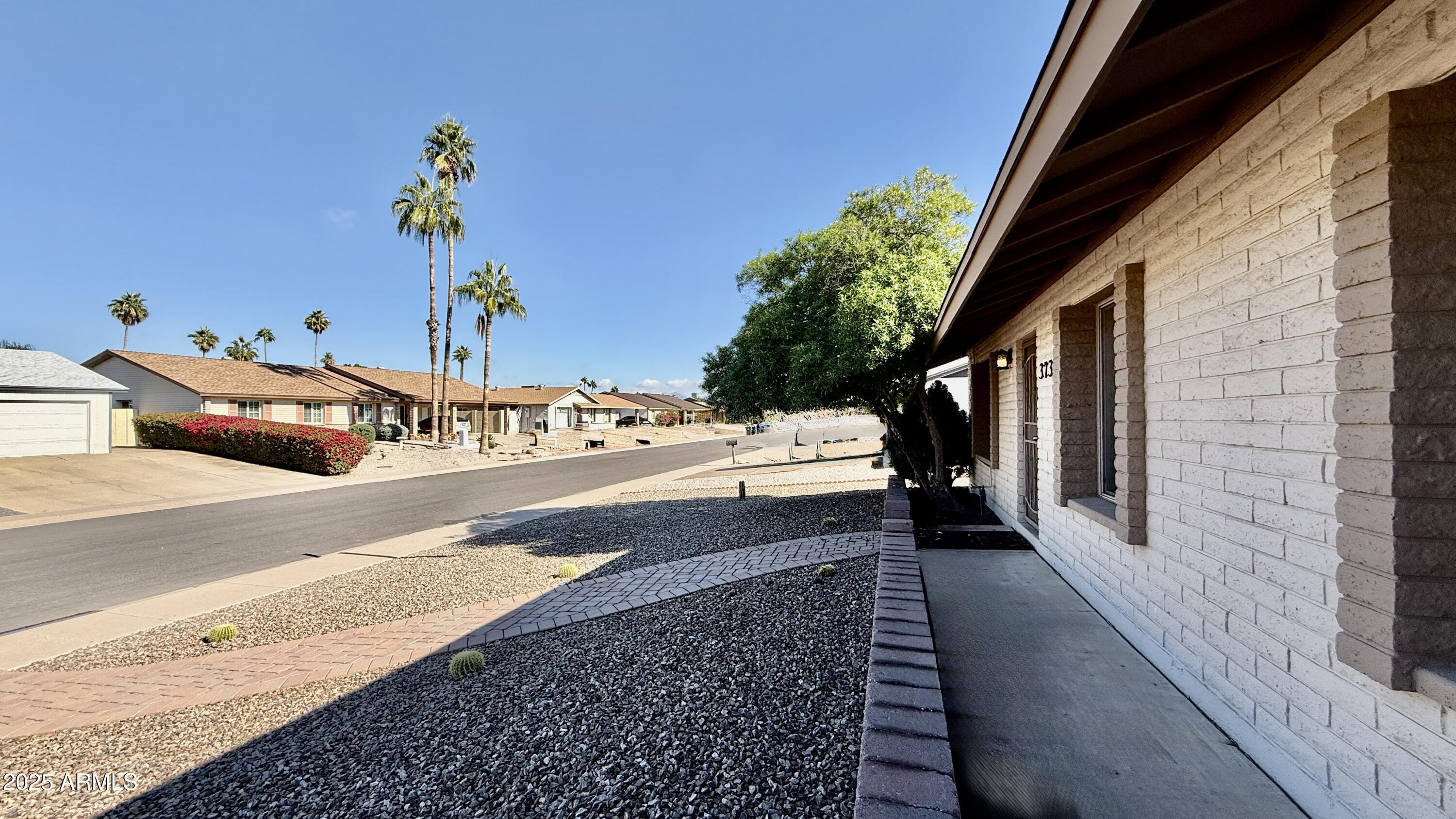 3733 East Charter Oak Road Phoenix, AZ 85032 - Photo 3 of 52 IMG_6683