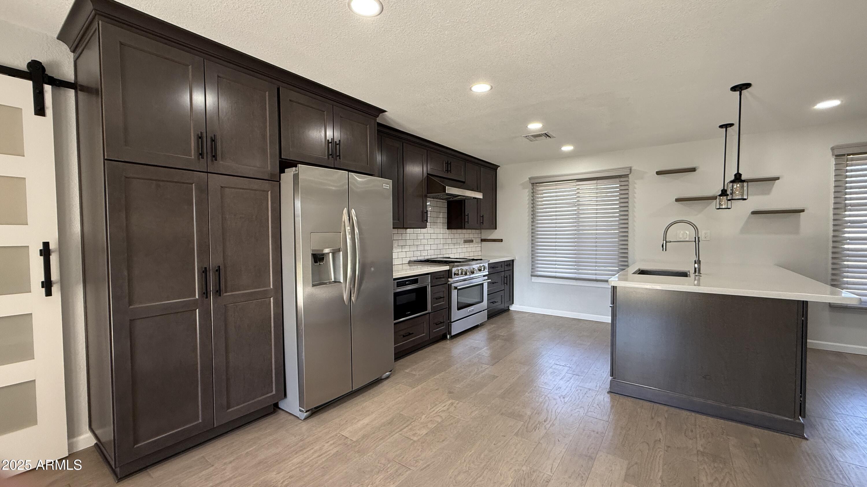 3733 East Charter Oak Road Phoenix, AZ 85032 - Photo 5 of 52 IMG_6755
