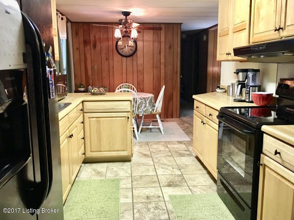 136 Cardinal Lane Falls Of Rough, KY 40119 - Photo 9 of 16 9