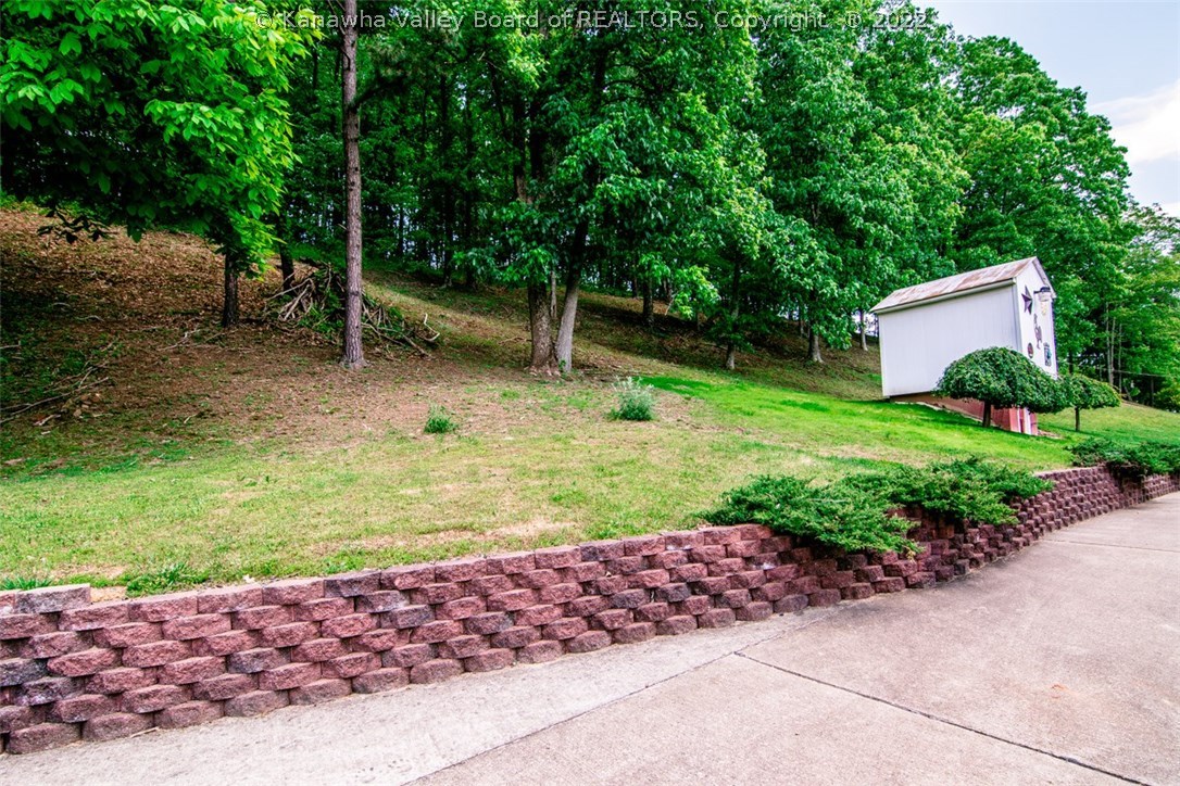 2847 Kentuck Road Kenna, WV 25248 - Photo 8 of 28 Gallery Image 8