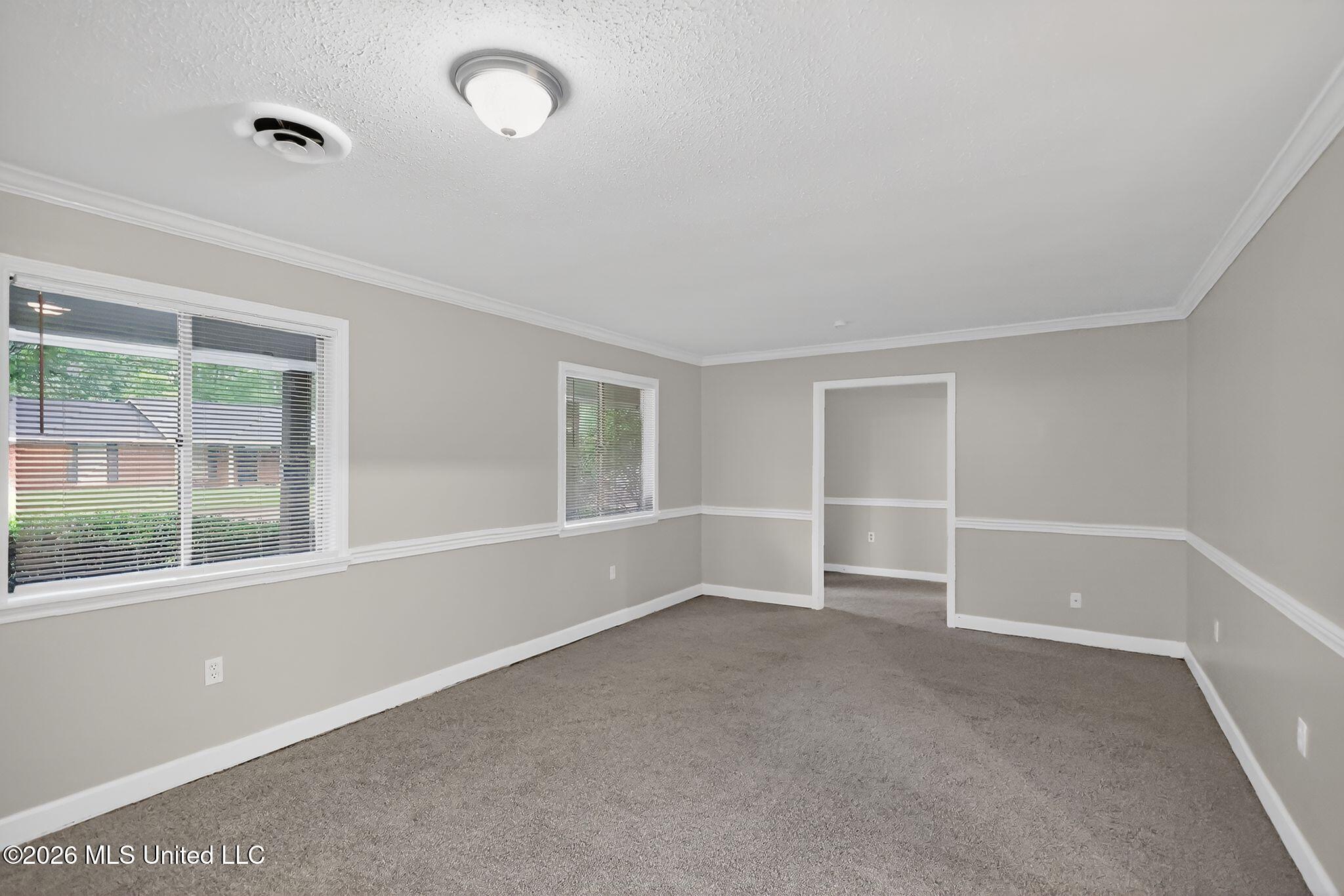 335 Allstate Drive Jackson, MS 39211 - Photo 25 of 38 23_335_Allstate_Dr_Jackson_MS_39211-Livi