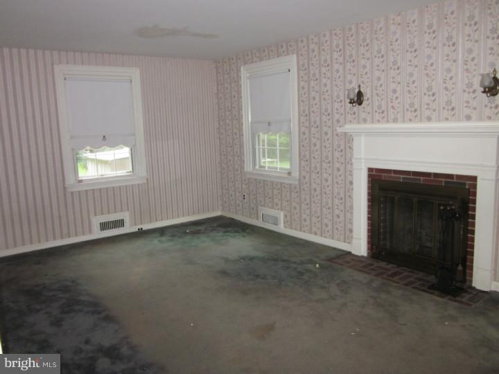 513 Ashmead Road Cheltenham, PA 19012 - Photo 3 of 16