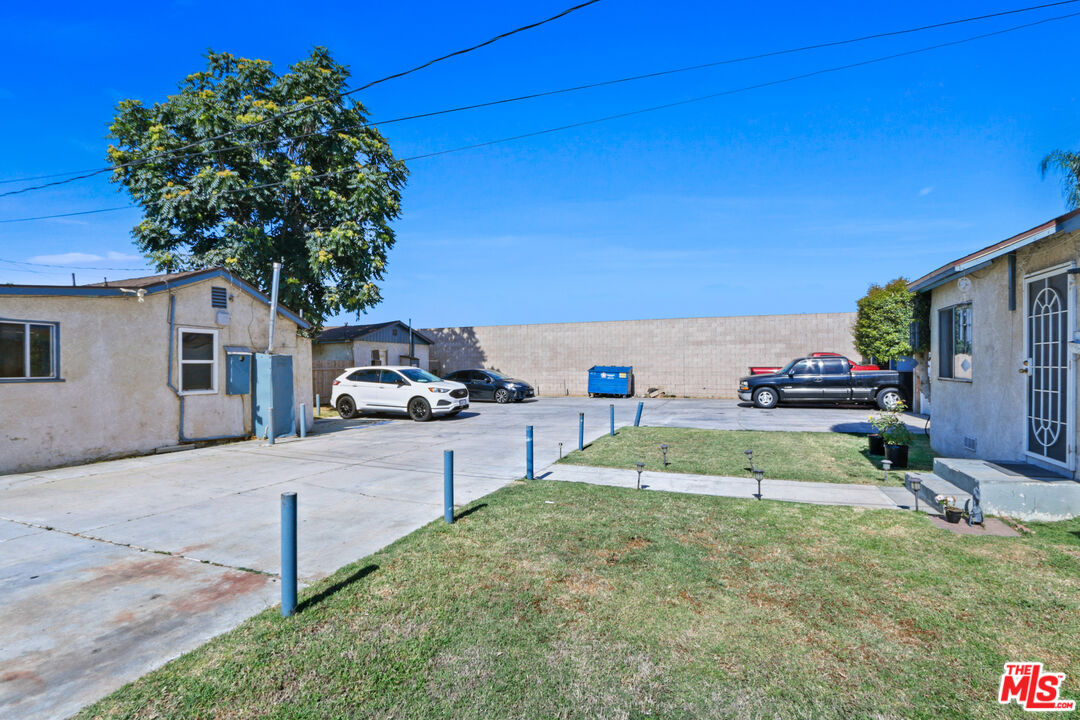 7101 Chanslor Avenue Bell, CA 90201 - Photo 8 of 20