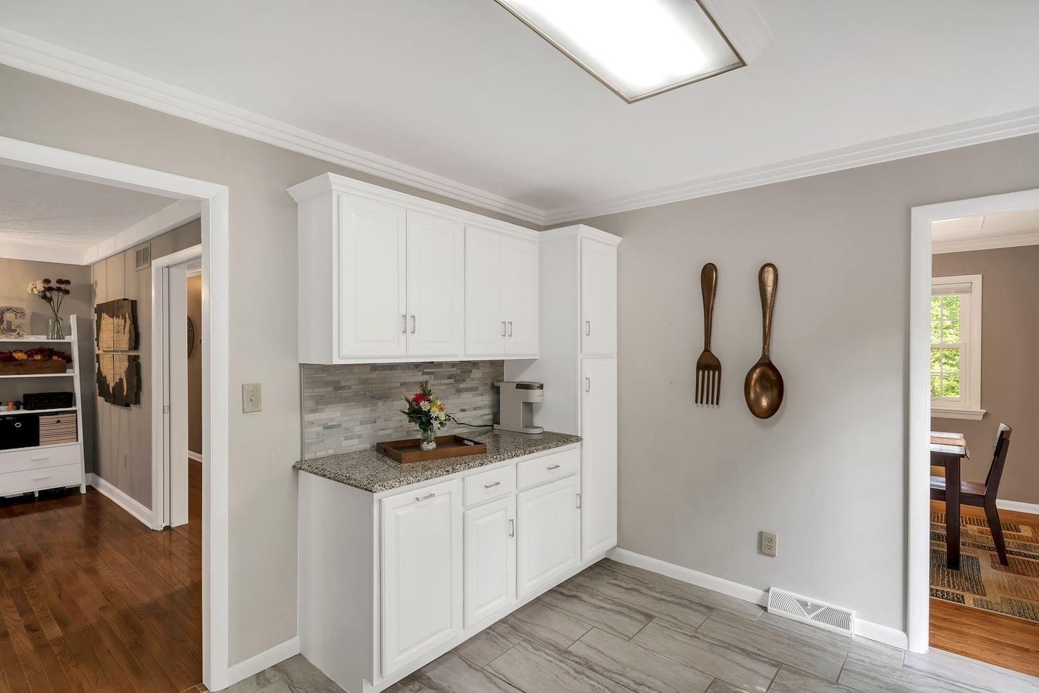 3890 Hubble Road Cincinnati, OH 45247 - Photo 13 of 50
