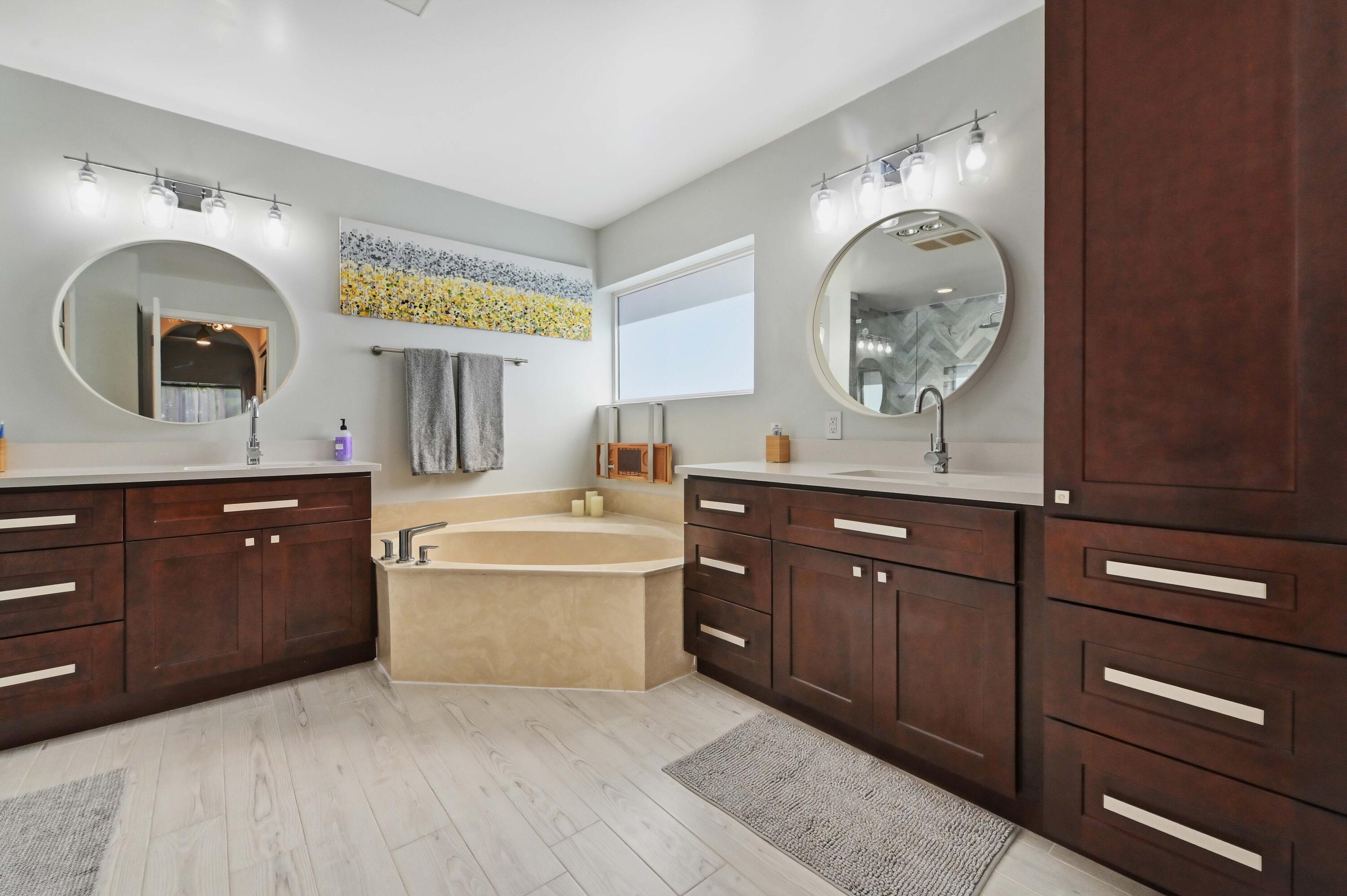 8856 Thames River Drive Boca Raton, FL 33433 - Photo 14 of 29 25 Bathroom 01