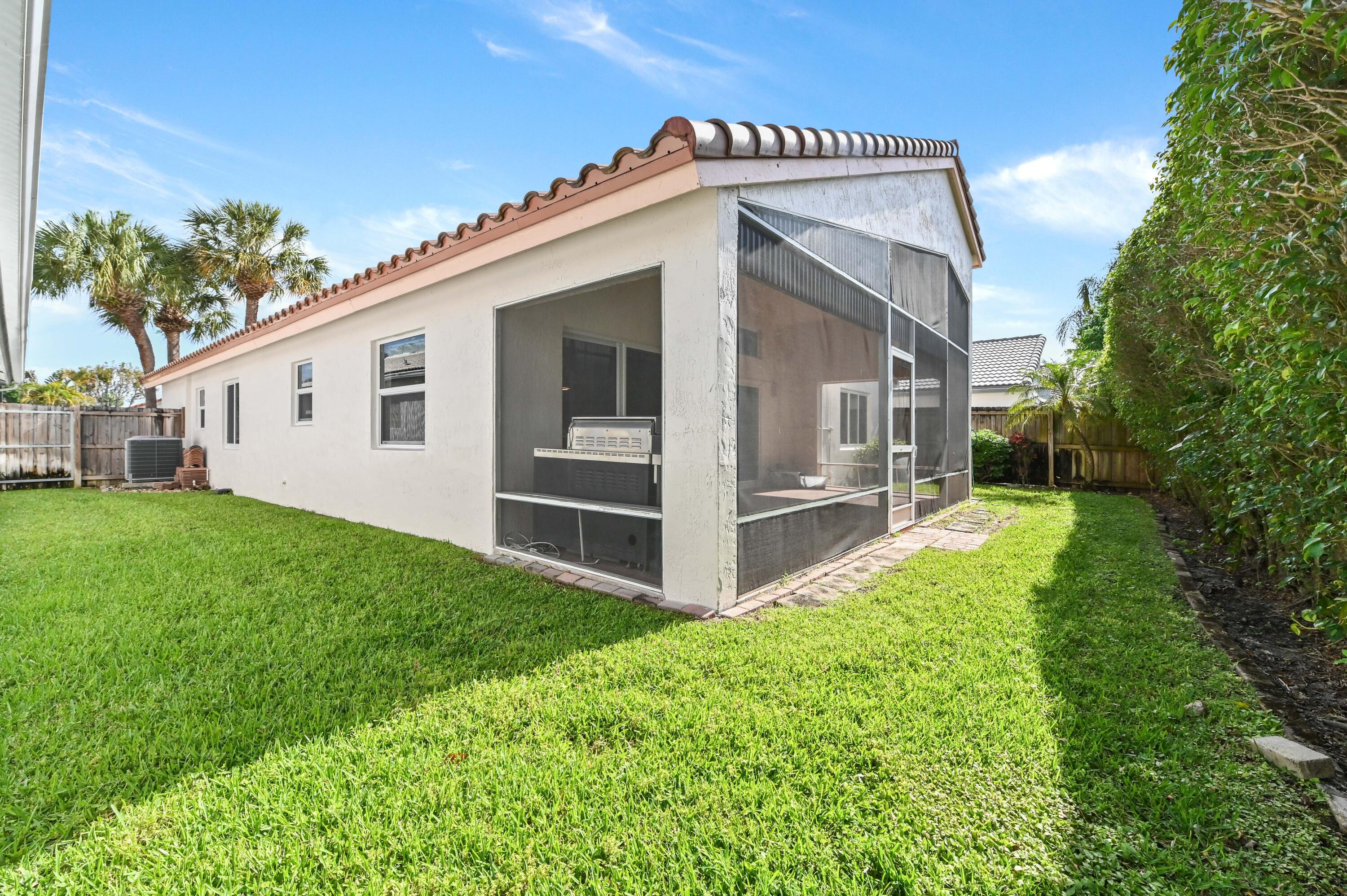 8856 Thames River Drive Boca Raton, FL 33433 - Photo 21 of 29 28 backyard 01