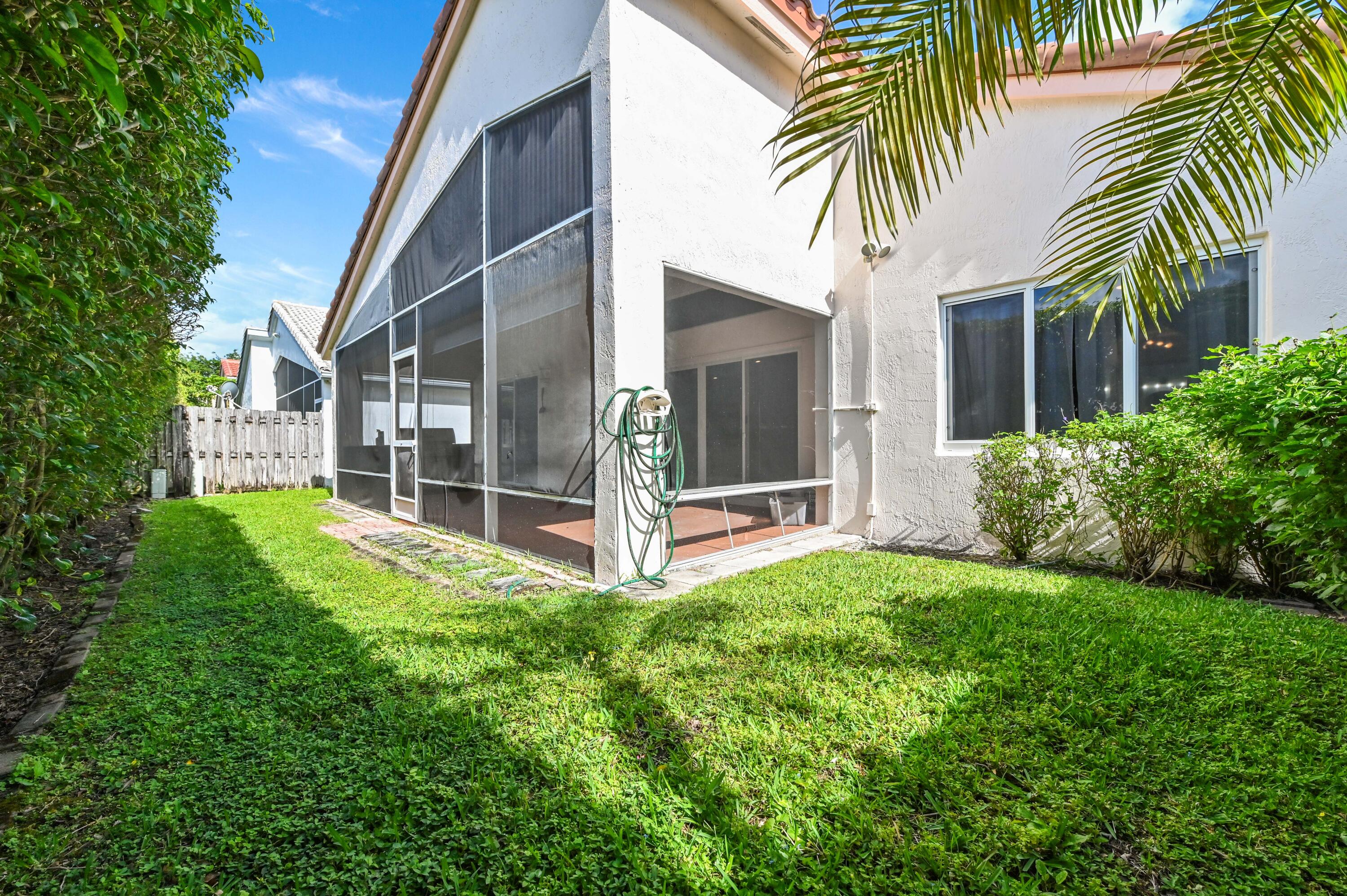 8856 Thames River Drive Boca Raton, FL 33433 - Photo 22 of 29 29 backyard 02