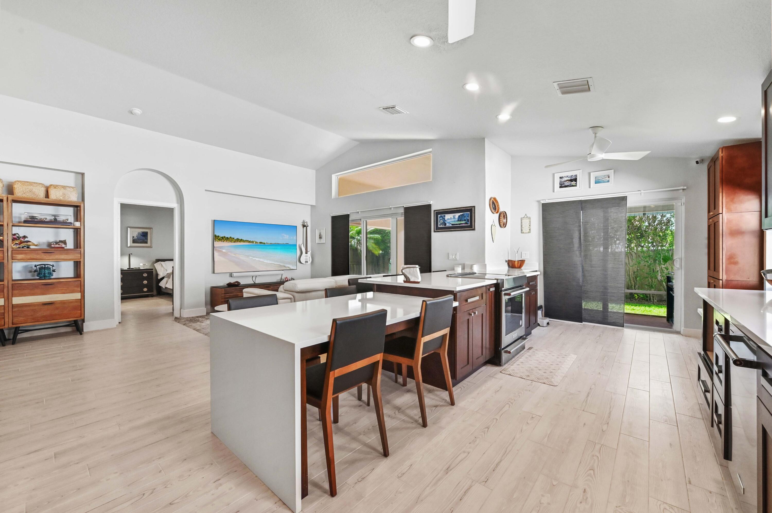 19 Dining room 02