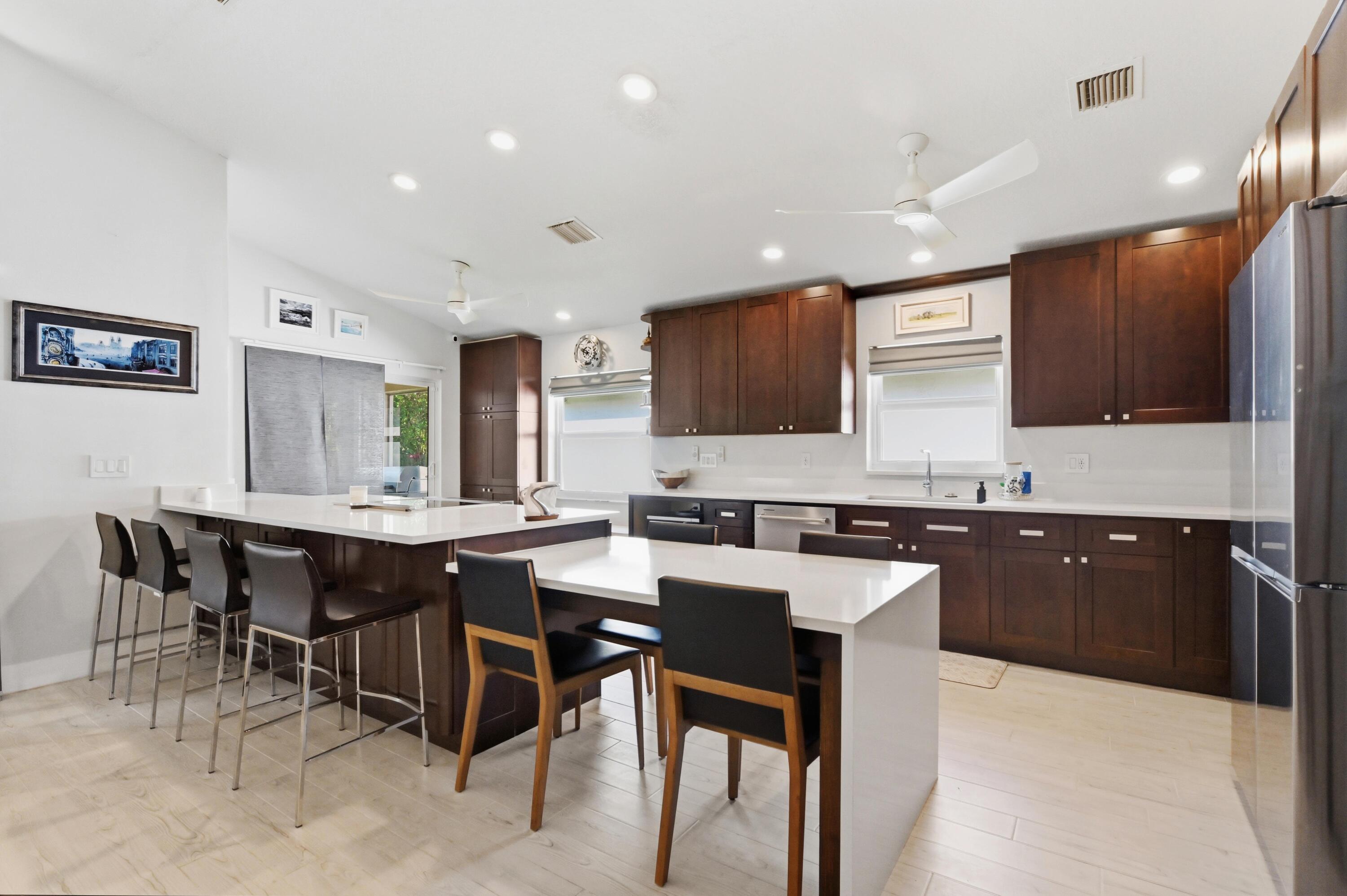 18 Dining room 01