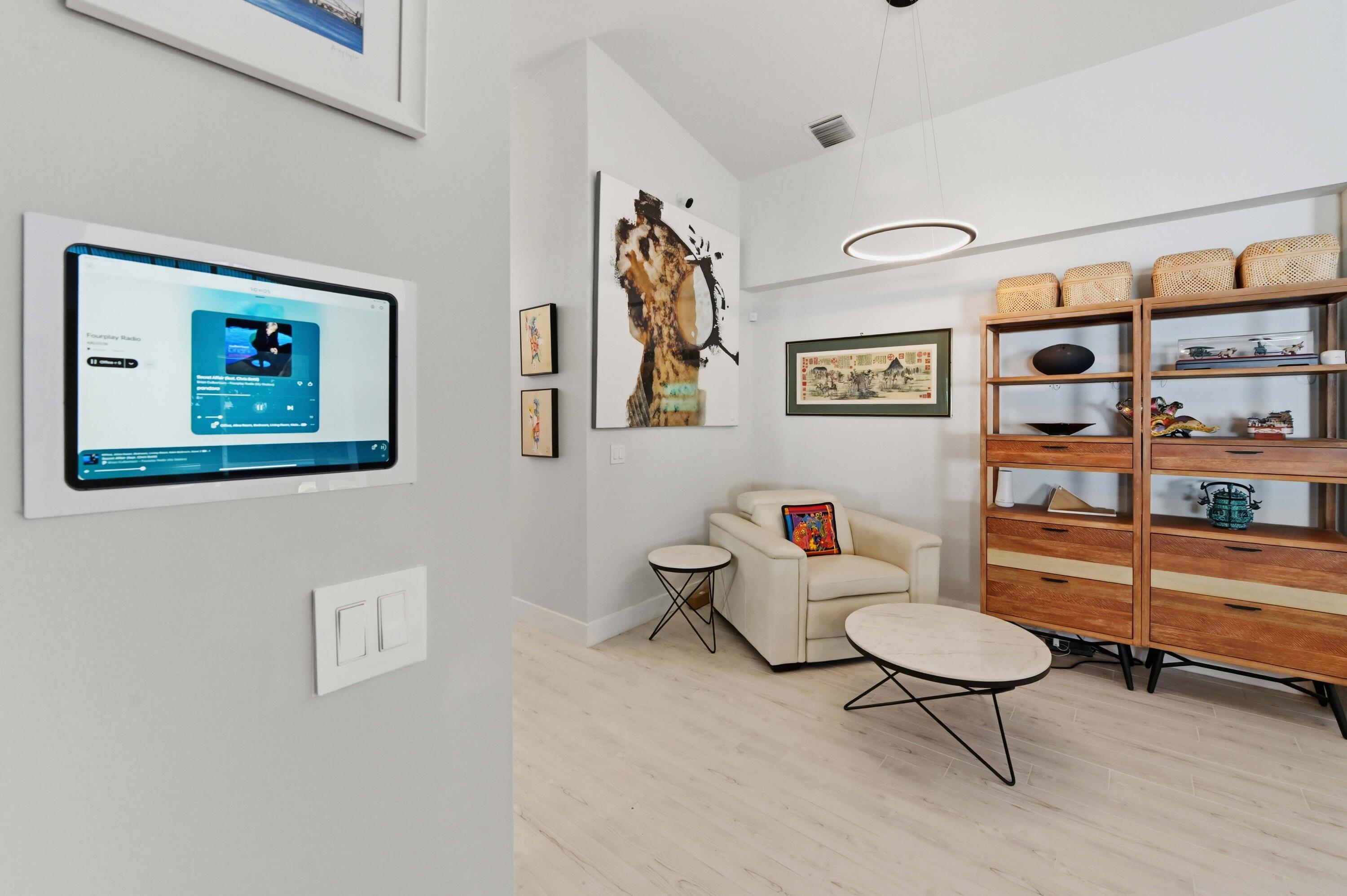 8856 Thames River Drive Boca Raton, FL 33433 - Photo 10 of 29 17 Living room 06