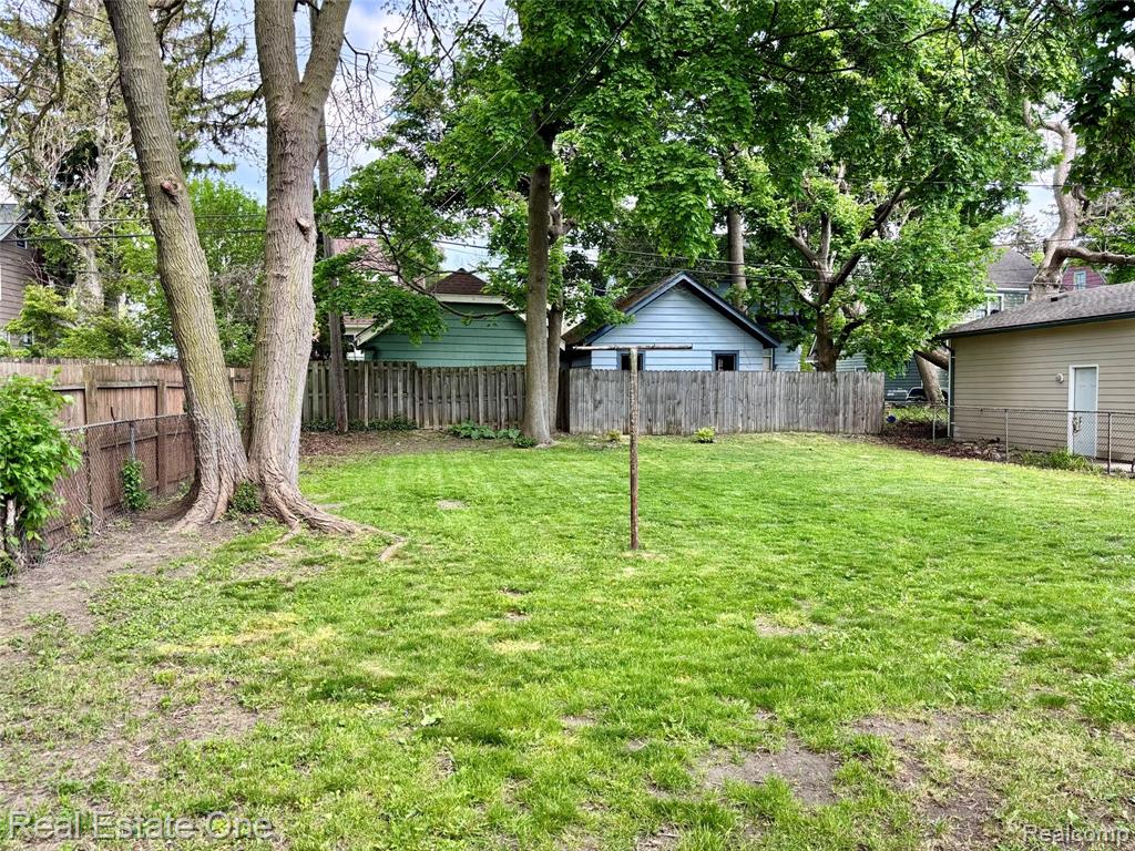 99 Chippewa Road Pontiac, MI 48341 - Photo 27 of 28