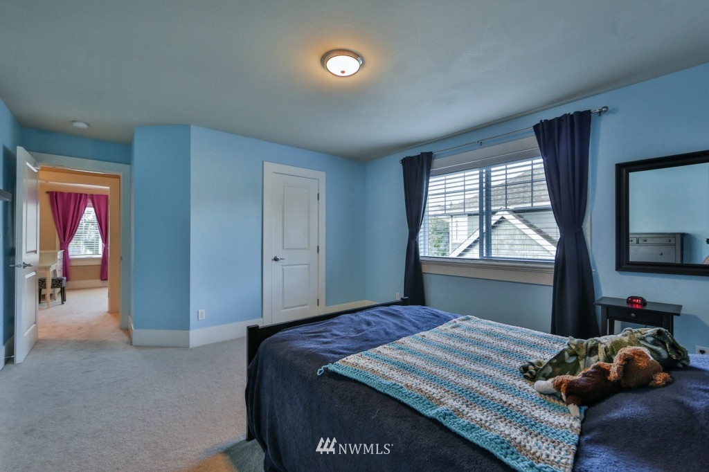 1810 Queen Place Northeast Renton, WA 98056 - Photo 22 of 22