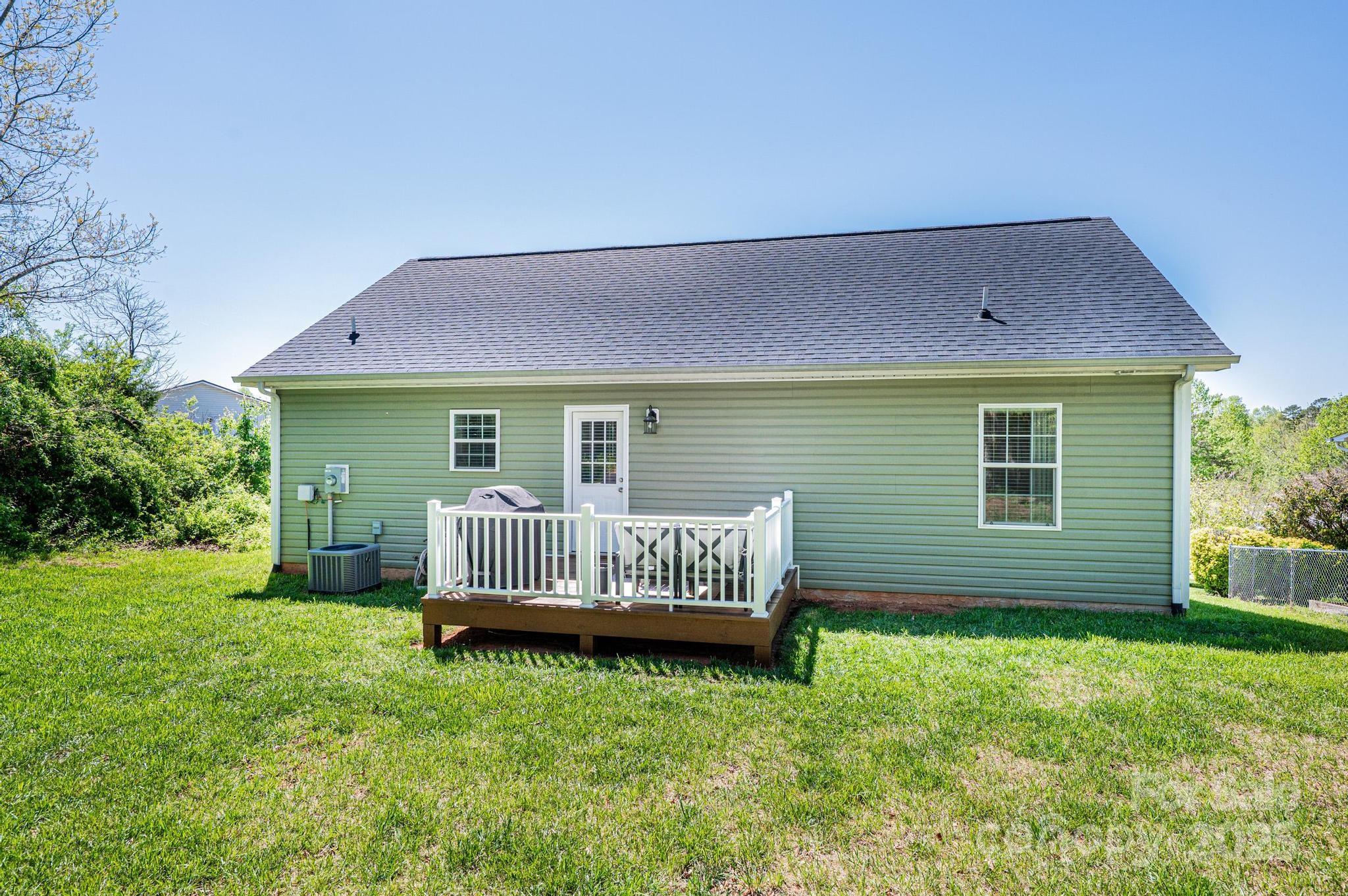 50 Serenity Lane Hickory, NC 28601 - Photo 5 of 33 a front view of a house with garden