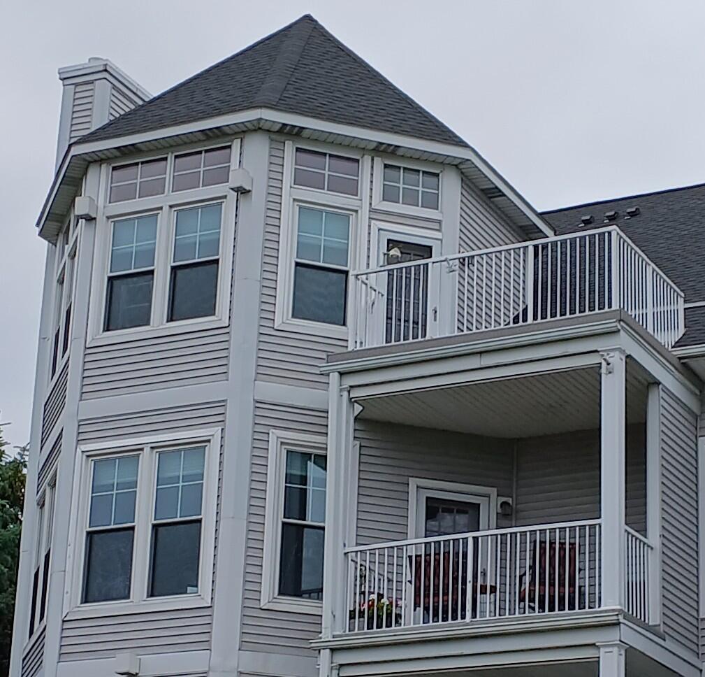 300 South Rath Avenue, Unit 5 Ludington, MI 49431 - Photo 3 of 28 300 S Rath #5