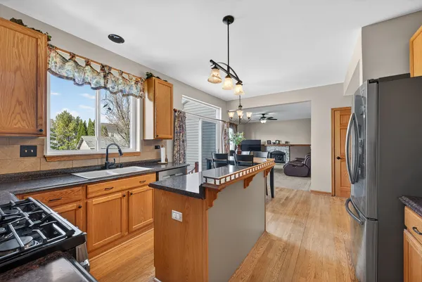 $515,000 | 2575 Barnhart Street, West Chicago, IL 60185