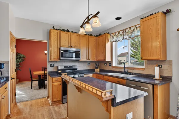 $515,000 | 2575 Barnhart Street, West Chicago, IL 60185