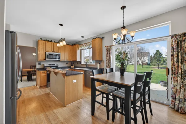 $515,000 | 2575 Barnhart Street, West Chicago, IL 60185