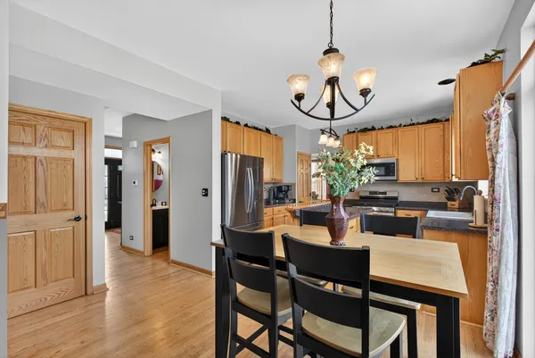 $515,000 | 2575 Barnhart Street, West Chicago, IL 60185