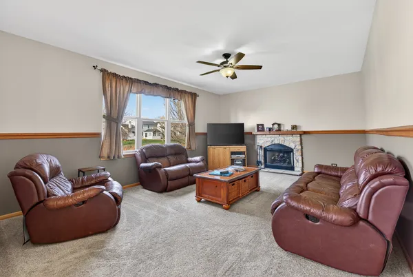 $515,000 | 2575 Barnhart Street, West Chicago, IL 60185