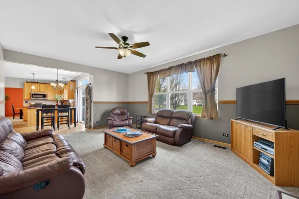 $515,000 | 2575 Barnhart Street, West Chicago, IL 60185