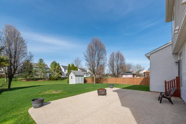 $515,000 | 2575 Barnhart Street, West Chicago, IL 60185