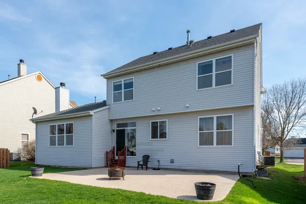 $515,000 | 2575 Barnhart Street, West Chicago, IL 60185