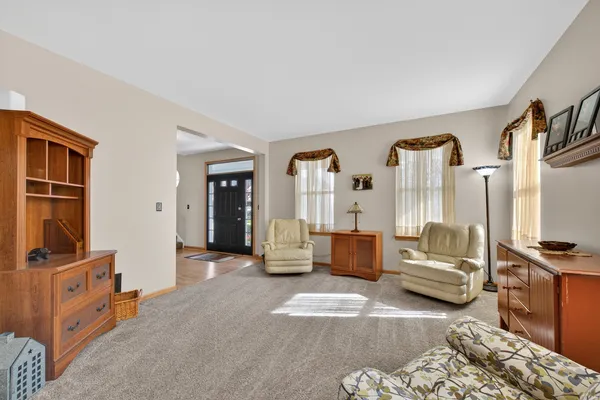 $515,000 | 2575 Barnhart Street, West Chicago, IL 60185