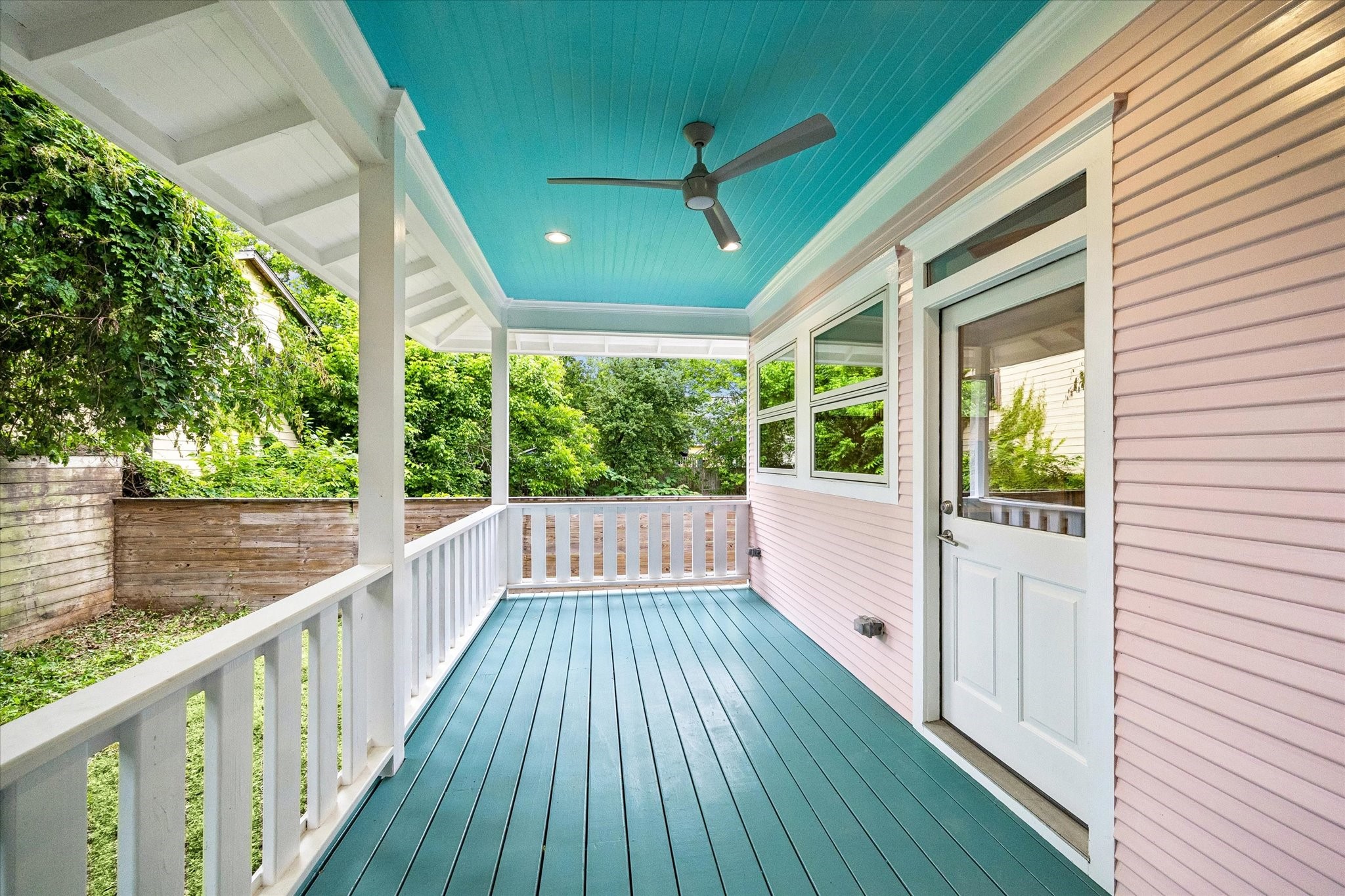 1603 Fulton Street Houston, TX 77009 - Photo 25 of 28 a view of balcony with wooden floor and outdoor space