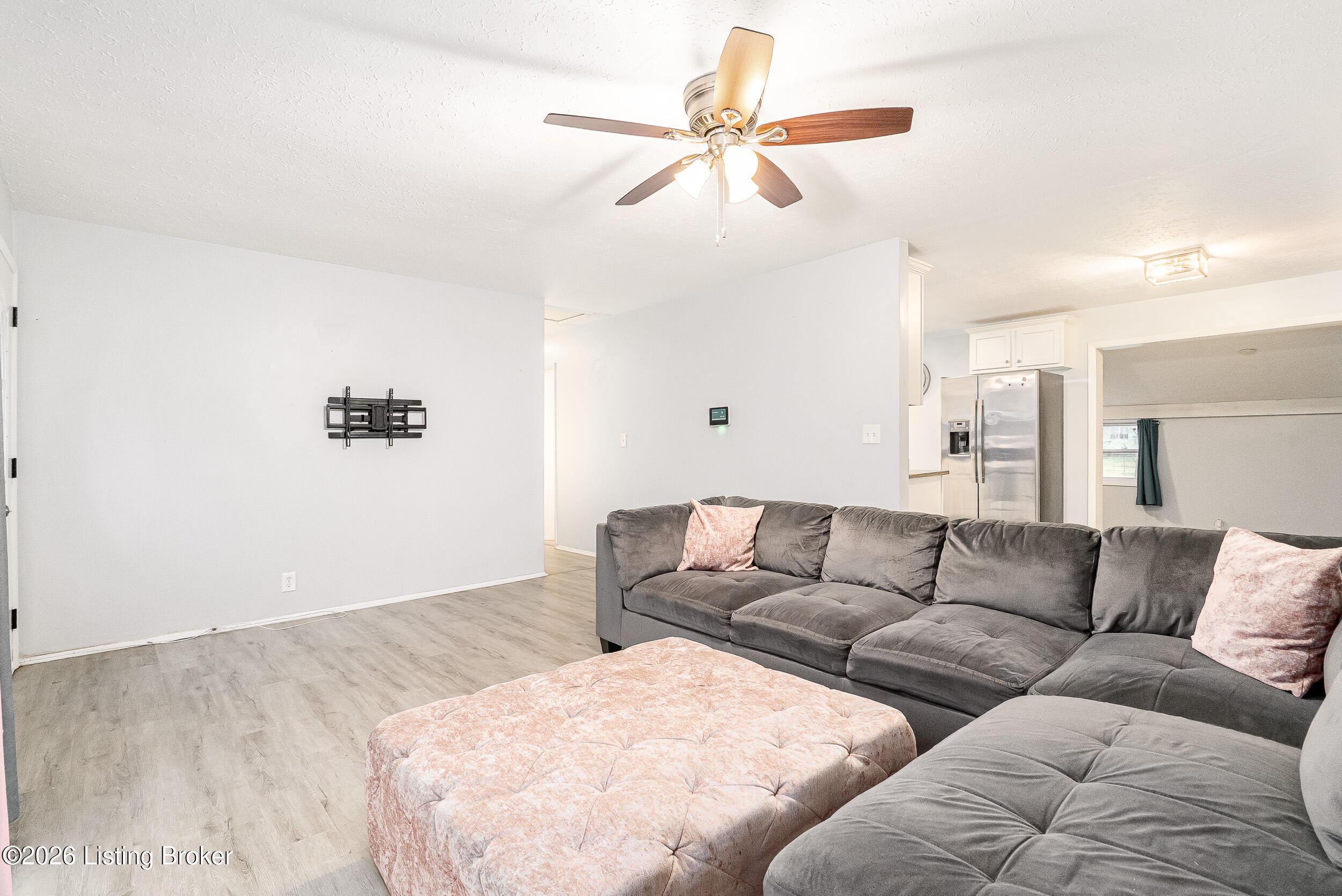 9712 Gandy Road Louisville, KY 40272 - Photo 5 of 27 9712 Gandy Rd-18