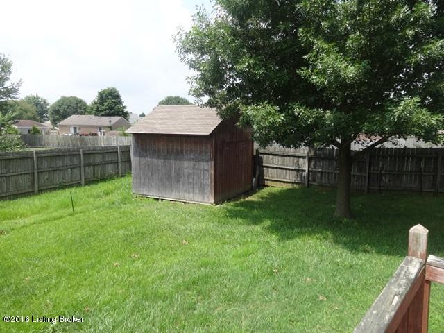 4712 Ridgeway Court Louisville, KY 40229 - Photo 5 of 16 5
