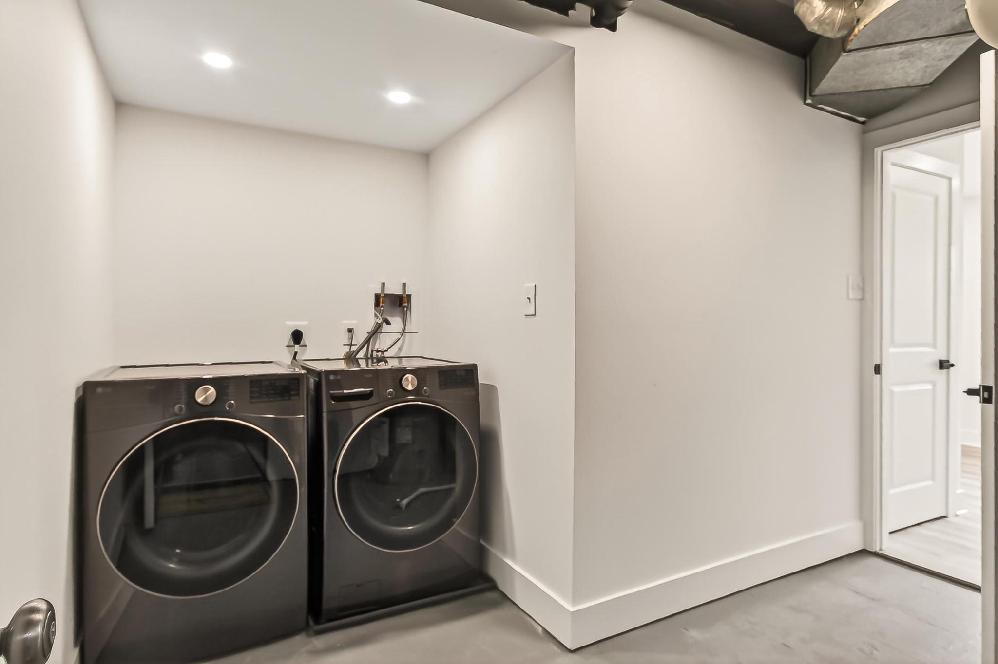 7124 Whetstone Road Alexandria, VA 22306 - Photo 32 of 37 Laundry Room.