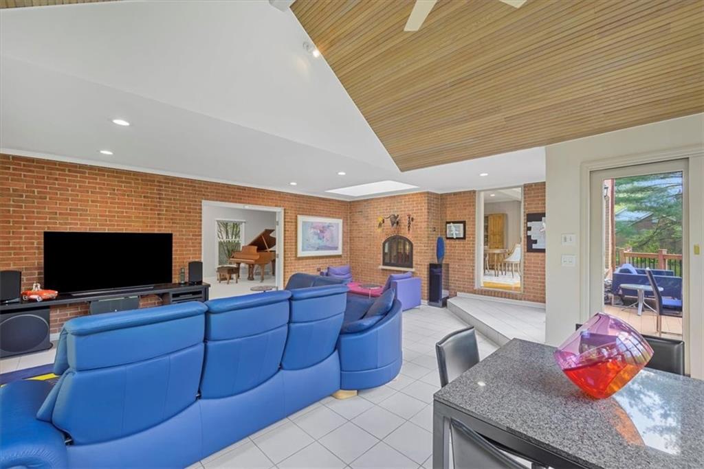 612 Twin Pine Road Pittsburgh, PA 15215 - Photo 24 of 50 Gallery Image 24