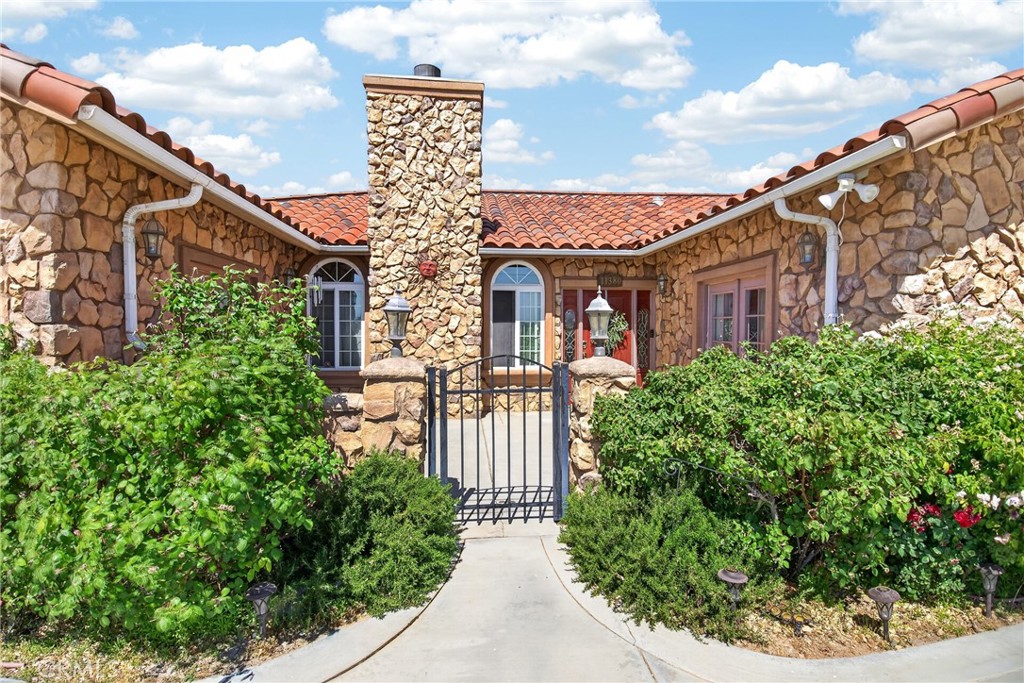 11380 Rochester Road Phelan, CA 92371 - Photo 7 of 55