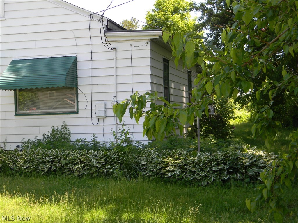 2036 South County Line Road Geneva, OH 44041 - Photo 6 of 35