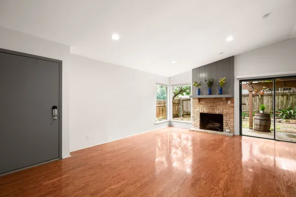 $239,900 | 9001 Parkfield Drive, Unit B, Austin, TX 78758