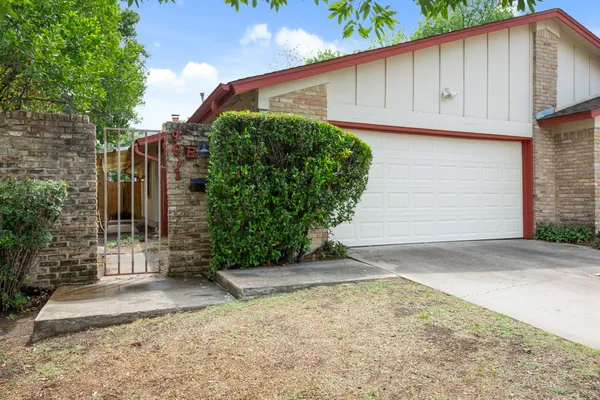 $239,900 | 9001 Parkfield Drive, Unit B, Austin, TX 78758