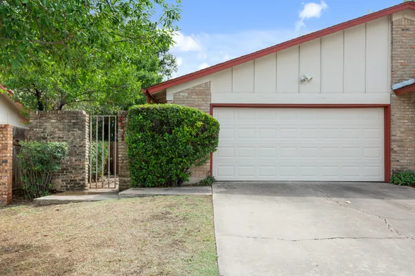 $239,900 | 9001 Parkfield Drive, Unit B, Austin, TX 78758