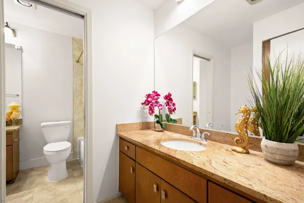 $239,900 | 9001 Parkfield Drive, Unit B, Austin, TX 78758