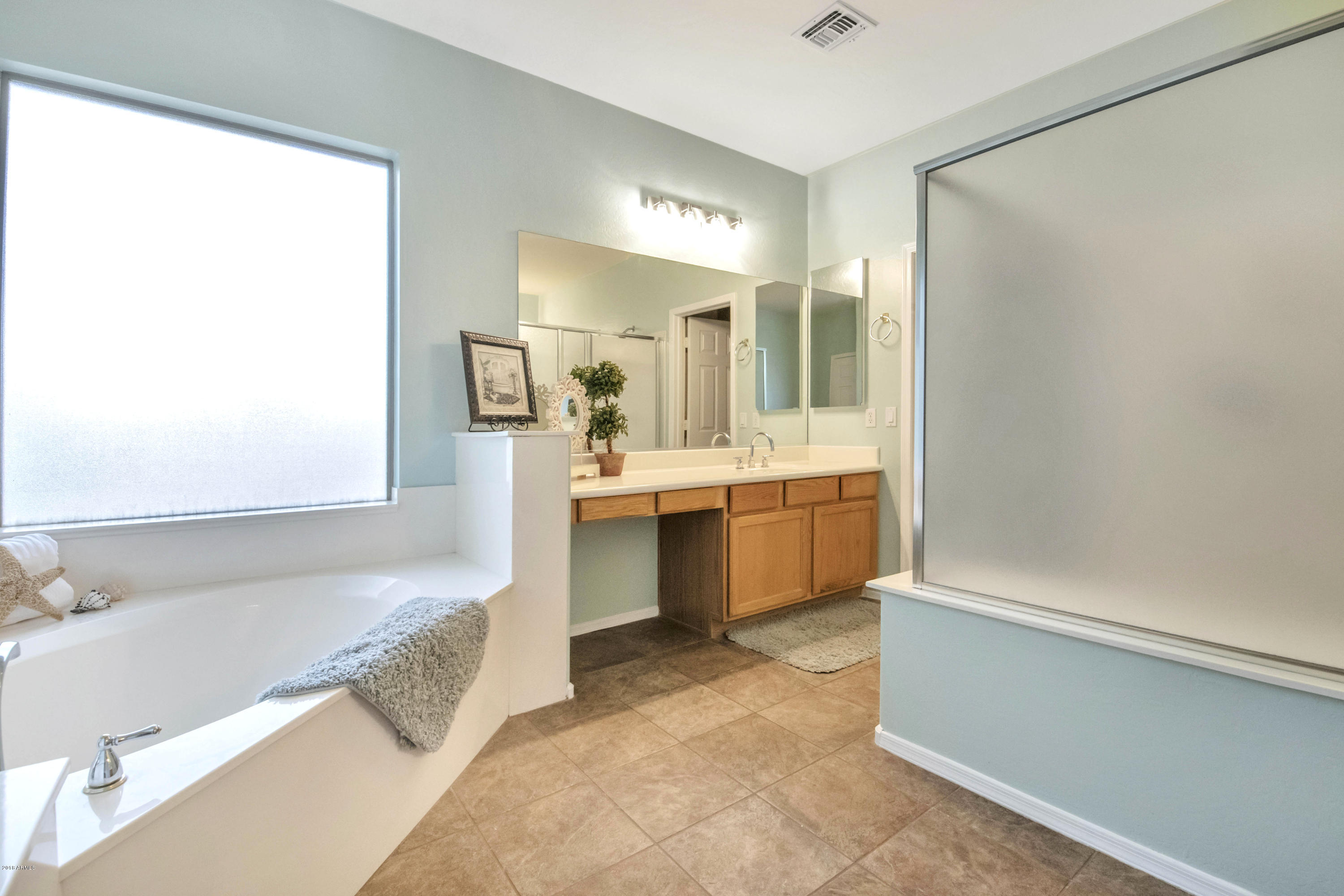 2677 South Racine Court Gilbert, AZ 85295 - Photo 10 of 48 DLB_5756
